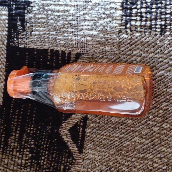 4/$40 New Purrfect Pumpkin Scented Foaming Hand Soap - 1 Pump Bottle - Picture 6 of 8